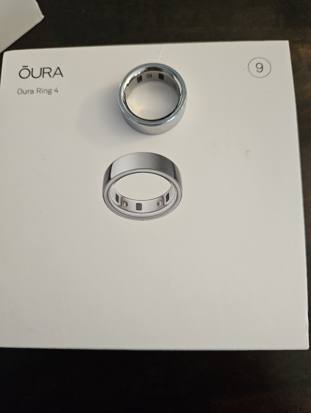 Oura Ring Gen 4 in Silver Size 9- see pics for condition, only used for 4 months